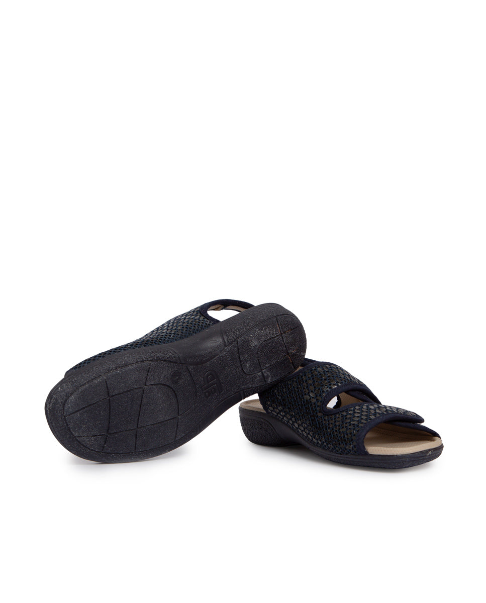 Sandalia confort mujer abertura y velcro negro